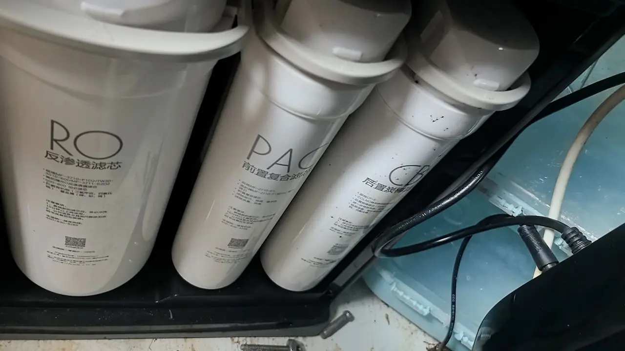 The Vereaqua cartridge fits perfectly in the Midea MRC1780A-500G